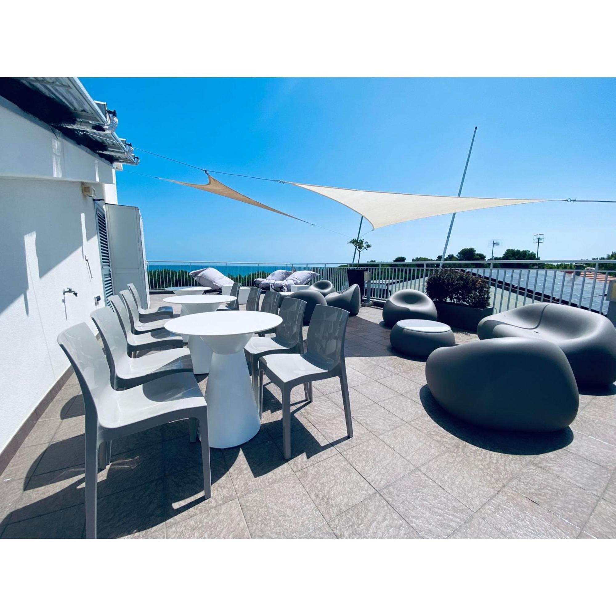 Hotel Miramare Pineto Exterior photo
